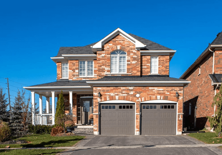 How to Choose a Garage Door That Compliments Your Home’s Exterior